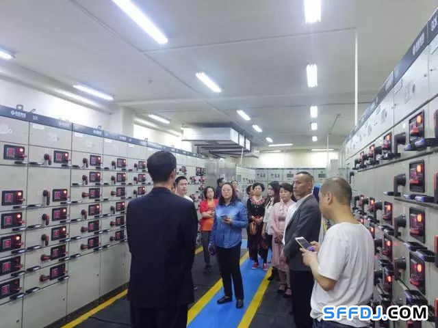 花果園物業(yè)開展&quot;設備機房開放日&quot;活動： 業(yè)主走進&quot;機房重地&quot;